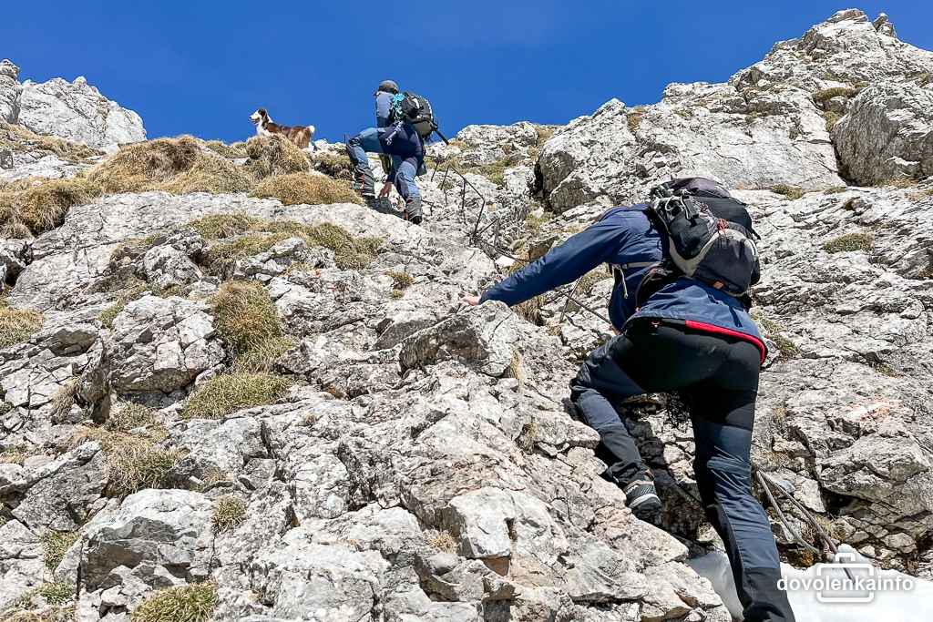 Zaistené úseky G'hackte Route tesne pod vrcholovou planinou Hochschwabu.