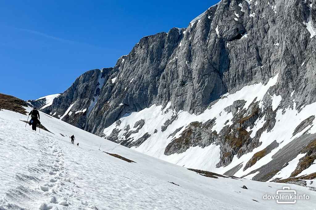Hochschwab z juhu. Stenou vedie populárna lezecká cesta Baumgartnerweg s obtiažnosťou 3.