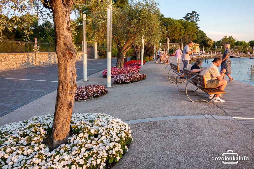 Ukážka okrasnej zelene v Bardoline.