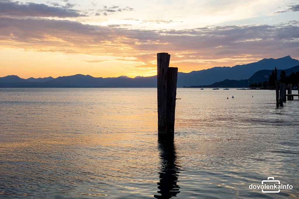 Západy slnka nad Lago di Garda v Bardoline patria k top momentom letnej dovolenky v Bardoline.