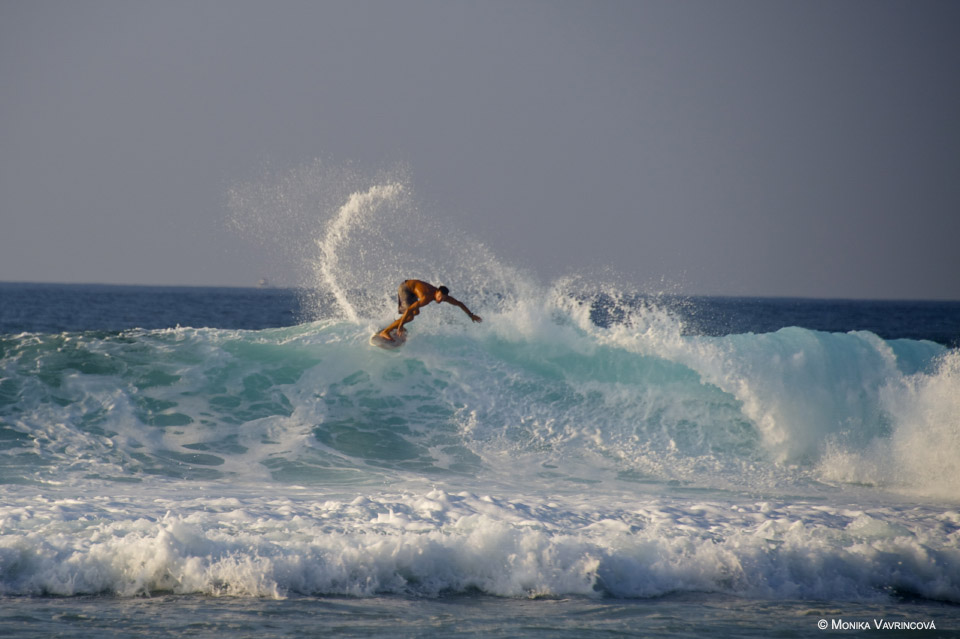 havaj-banzai-pipeline-oahu-mv-foto-tyzdna