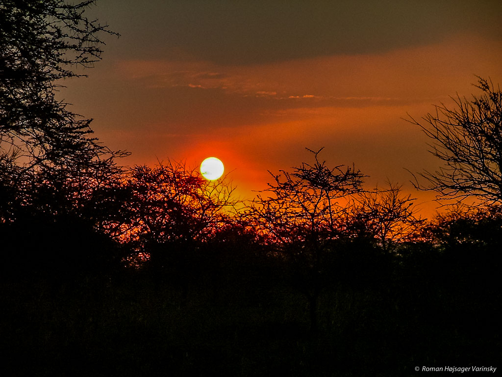 Západ slnka nad Serengeti